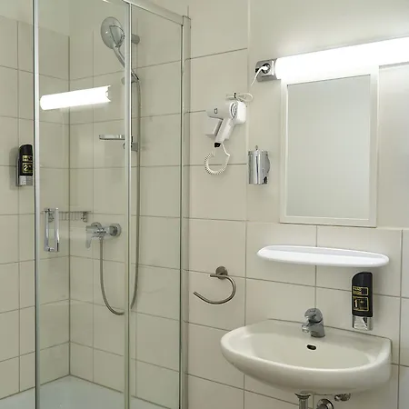 Hotel Maximo 2*