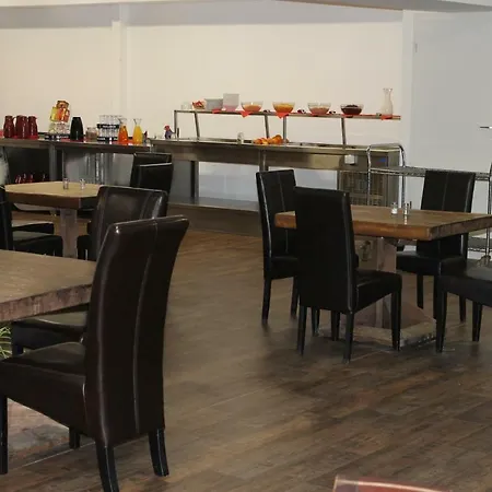 Maximo Hotel 2*