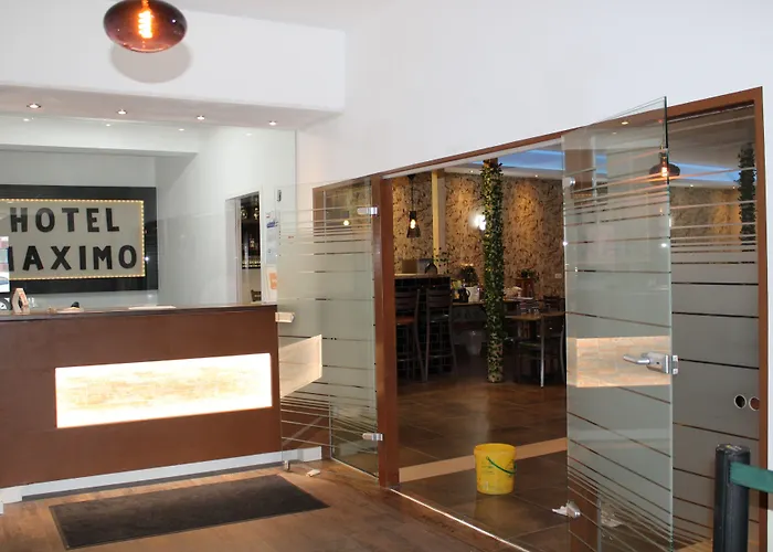 Hotel Maximo 2*